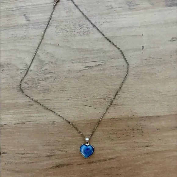 Vintage Blue Heart Necklace - Picture 5 of 5